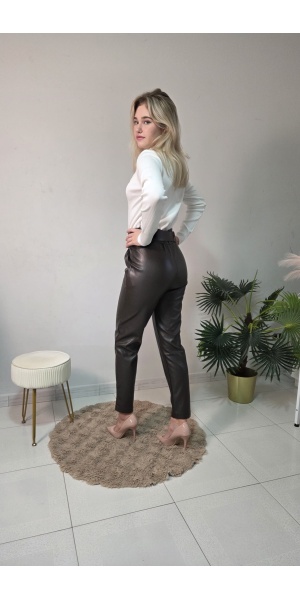 Pantaloni ecopelle